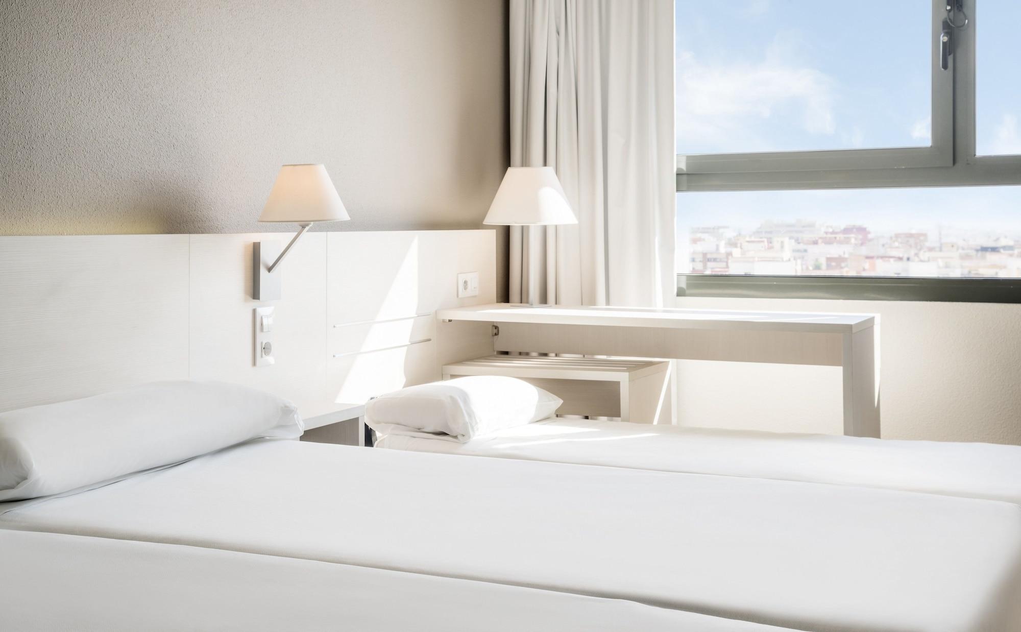Ilunion Valencia 3 Hotell Exteriör bild